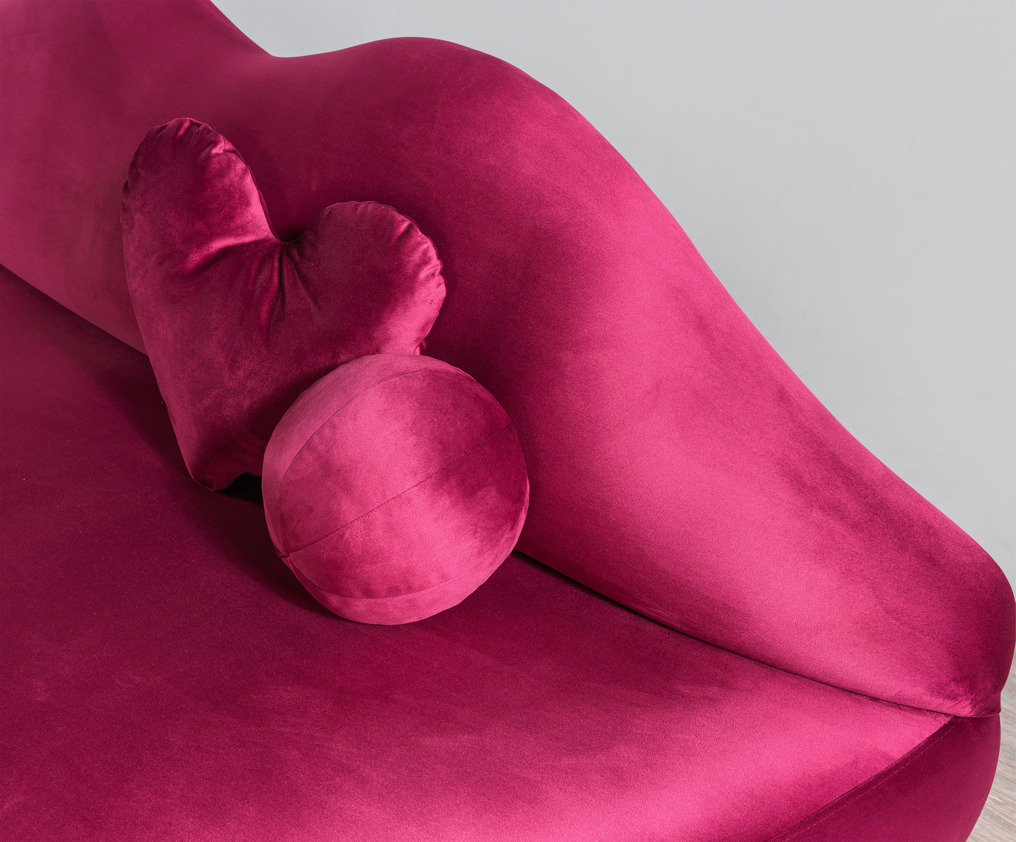 Lips Sofa